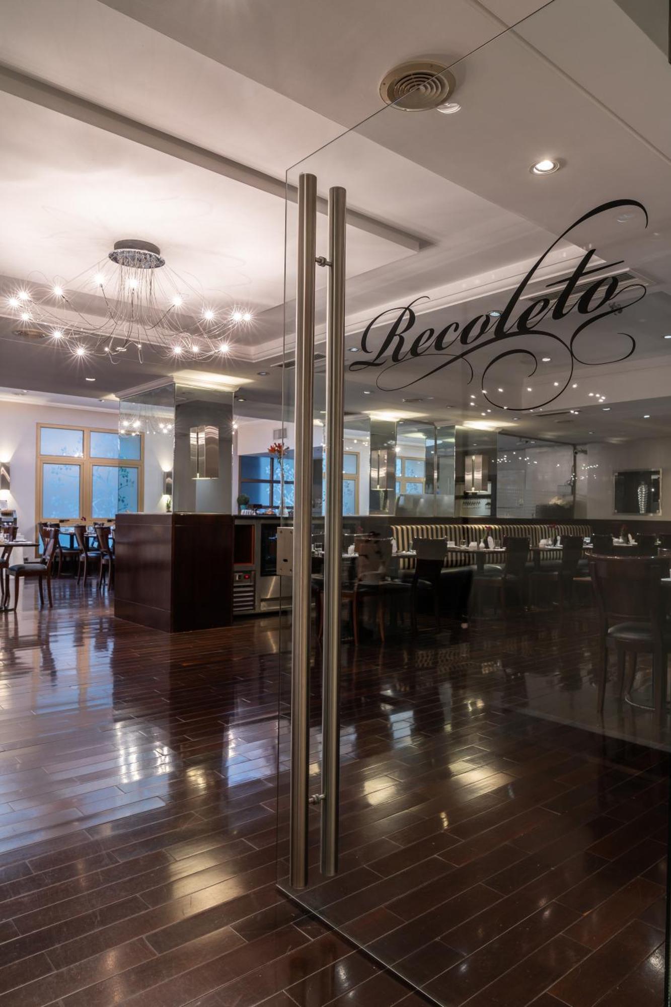 Hotel Intersur Recoleta بوينس آيرس المظهر الخارجي الصورة