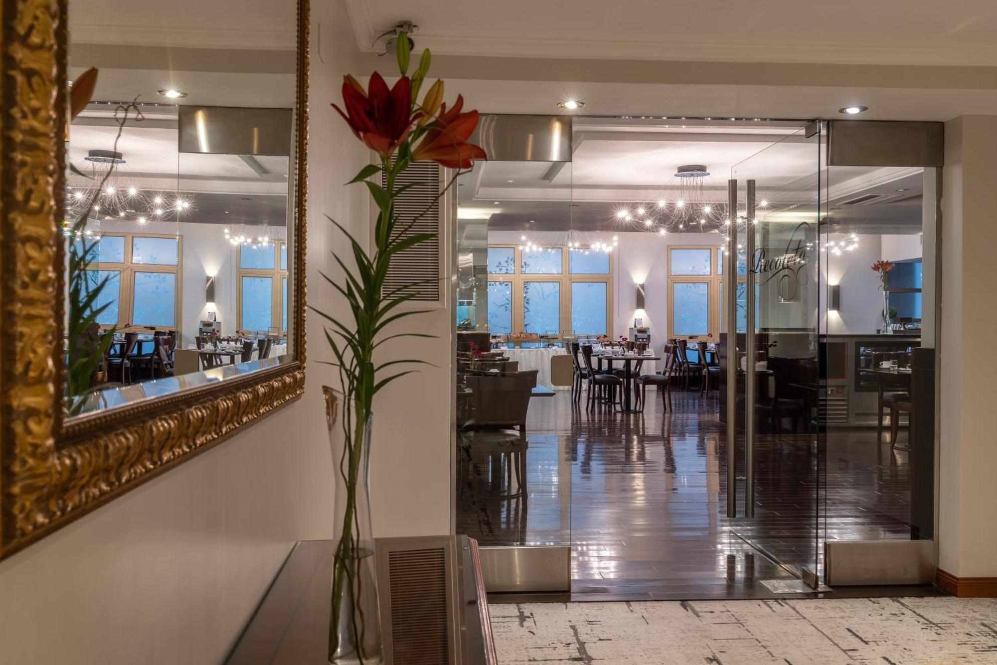 Hotel Intersur Recoleta بوينس آيرس المظهر الخارجي الصورة