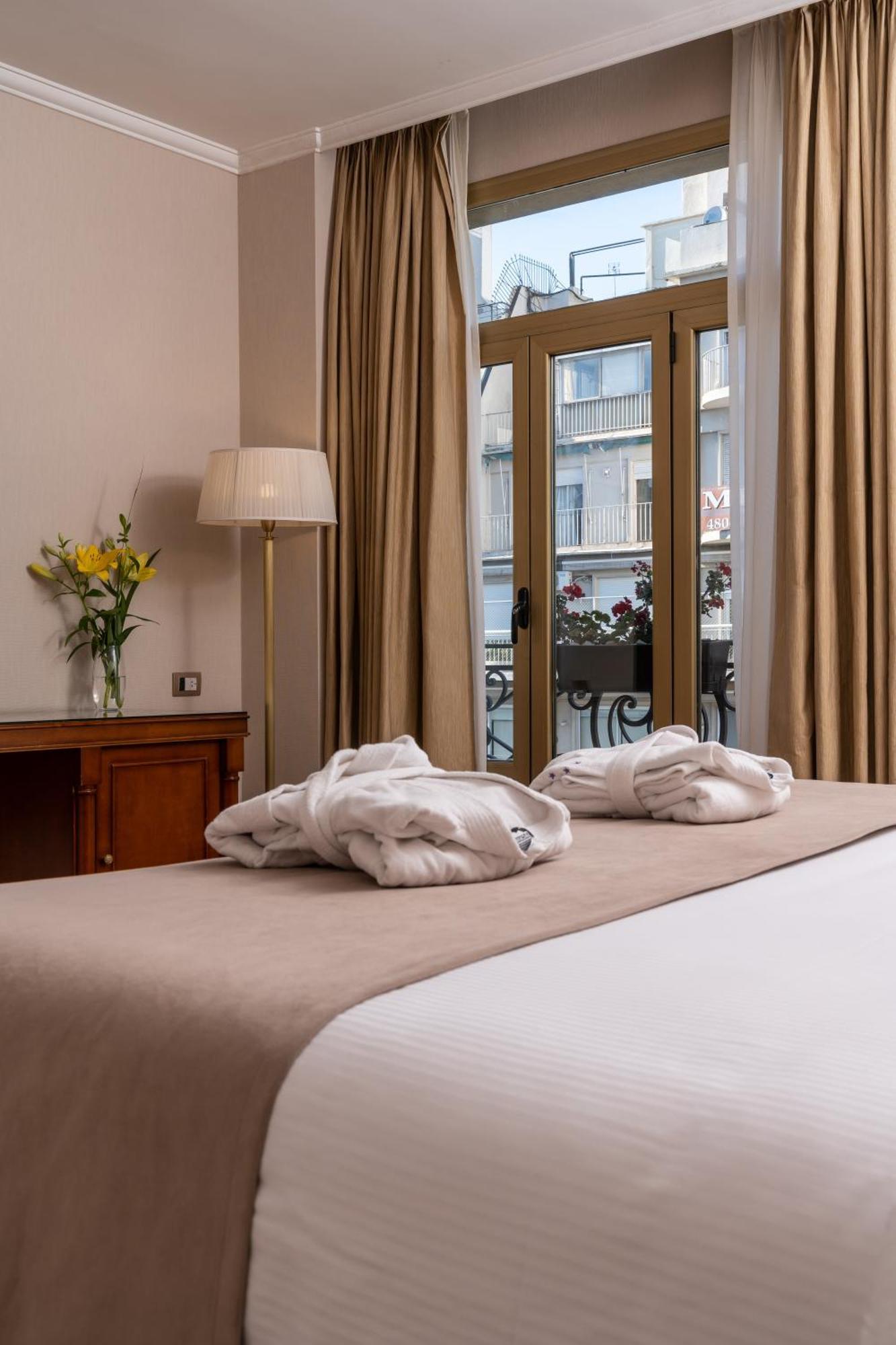 Hotel Intersur Recoleta بوينس آيرس المظهر الخارجي الصورة